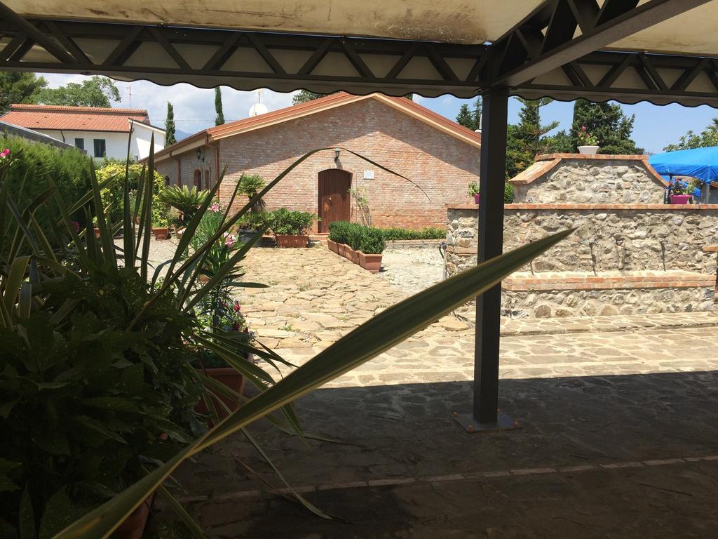 Societa Agricola Mg Florplant Villa Francavilla Marittima Kültér fotó