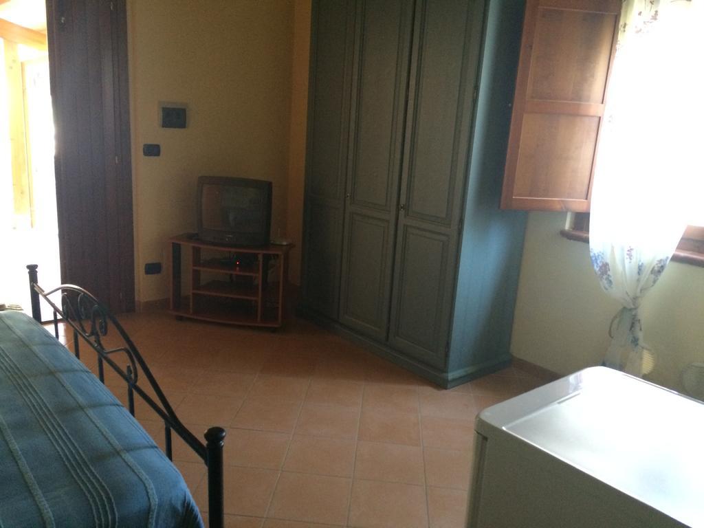 Societa Agricola Mg Florplant Villa Francavilla Marittima Szoba fotó